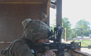 Commando Brigade Holds Positions in Town at JRTC