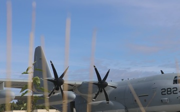 U.S. Marines with VMGR-252 Conduct FARP Operations with VMFA-533