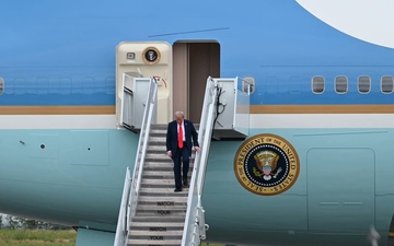 Trump, Putin meet for Alaska 2025 Summit B-Roll