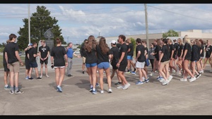 University of Kentucky Swim and Dive Team Visits Fort Campbell