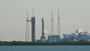 Starlink 10-14 Launches from Cape Canaveral Space Force Station