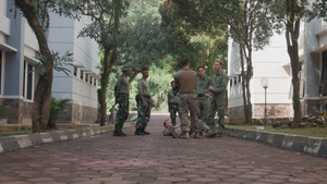 Super Garuda Shield 25 B-Roll: U.S, Indonesian, Dutch Marines conduct tactical combat casualty care training