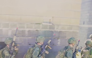 Netherlands Marine Corps Trains in GTA
