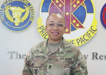 9th Mission Support Command Soldiers Shout out the Army Navy Game