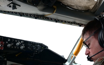 100th ARW refuels 48th FW