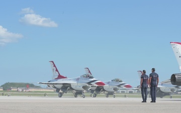 Thunderbirds perform at 2025 Joint Base Andrews Air Show