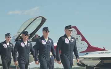 Thunderbirds perform during the 2025 Joint Base Andrews Air Show
