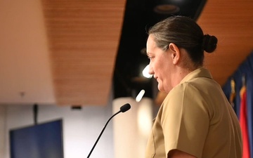 Navy IW training: Intelligence officer