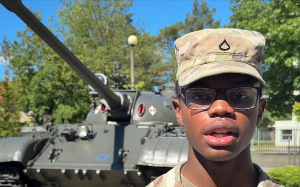 Go 2025 Atlanta Falcon From Poland