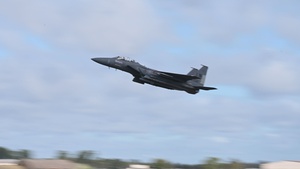 Cobra Warrior 25-2 takes off