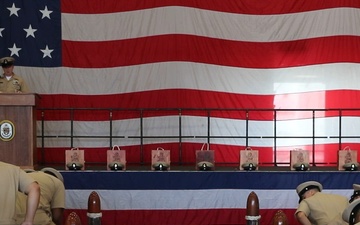 USS Tripoli Chiefs Receive Their Anchors