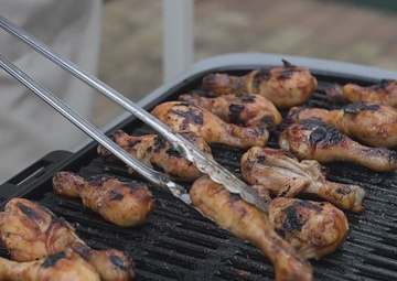 Sasebo USO Fleet Treats