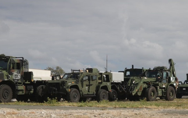 3rd LCT conducts beach rehearsals with U.S. Army MSV(L)