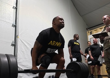 USAR senior enlisted take the AFT during the USAR Sergeants Major Senior Enlisted Conference