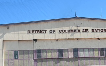 D.C. National Guard Commanding General receives familiarization flight in an F-16D