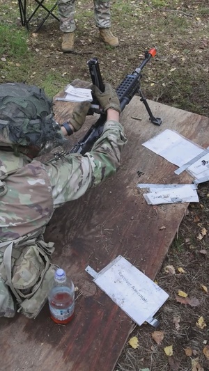 B-Roll: Soldiers train on the M240B machine gun in preparation for E2B