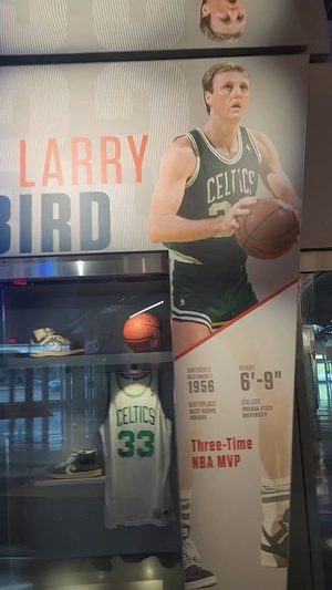 Hartford Sailors Visit Naismith Basketball Hall of Fame