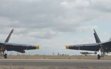 America’s Air Show 2025 B-Roll Day 1: Warbirds Over Miramar