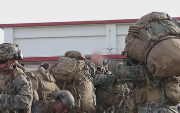 31st MEU | BLT 1/7 depart MCAS Futenma during Flight Operations