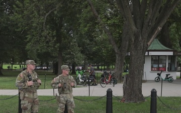 Soldiers provide presence patrol at National Mall