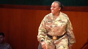Current and Future Soldiers Take the Oath