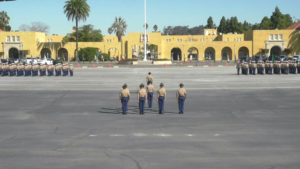 DVIDS – ビデオ – MCRD San Diego Bravo Company 卒業式