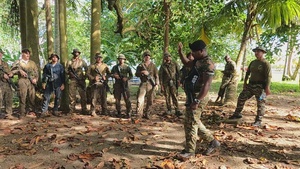 Combined Jungle Operations Training Course Patrol and Hand Sign Training