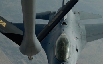 Stratotanker refuels Royal Bahrain Air Force Fighting Falcons