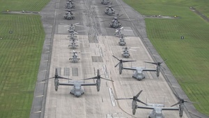 1st MAW holds "elephant walk" on MCAS Futenma