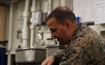 22nd MEU(SOC) | CLB 26 Marines Conduct TCCC Training Aboard San Antonio