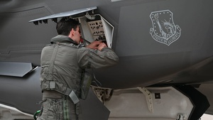 F-35’s receive hot pit refueling at Ramstein AB for first time B-Roll