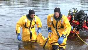 Fort McCoy Fire Department Scuba training