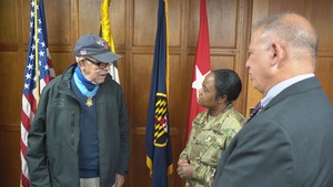 War Veterans Meet a Medal of Honor Recipient
