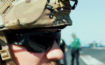 EODMU 5 and ROK Special Forces Fast-Rope onto George Washington