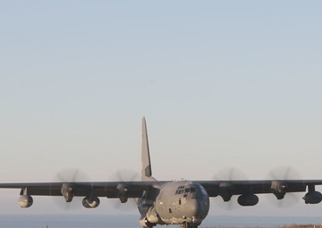 Steel Knight 25 B-Roll: Raiders deliver equipment to San Clemente Island node