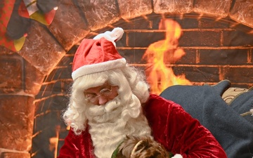 Misawa Santa Paws 2025