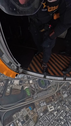 U.S. Army Golden Knights drop in to 2025 Army Navy Game