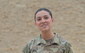 Jenna Maiuri Holiday Greeting