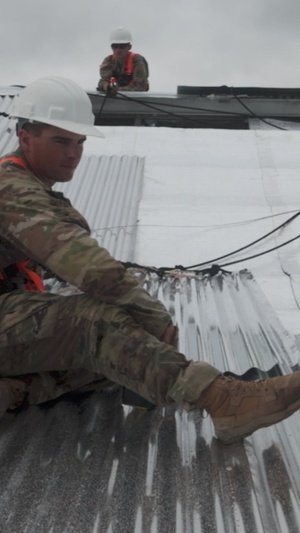 3rd Infantry Division Engineers Repair Panamanian School Roof in Salamanca Community