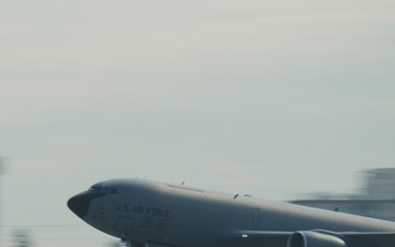 U.S., Japan Port Dawg Rodeo Boosts Airlift Readiness