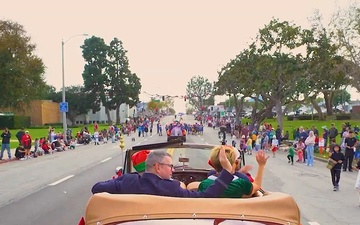 SBD3 commander joins the El Segundo holiday parade