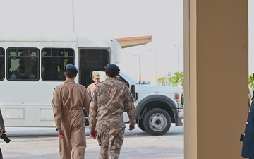 CSAF, CMSAF visit U.S. Central Command