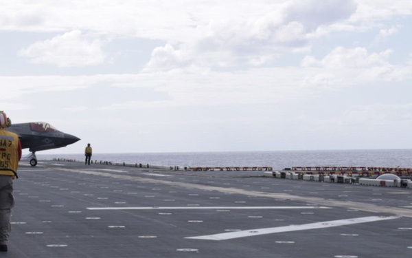 31st MEU | Flight Ops aboard USS Tripoli