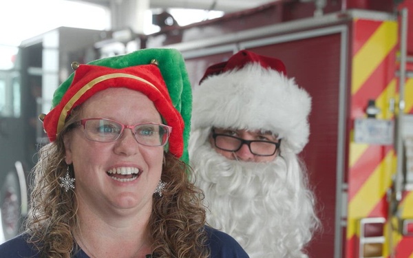 NAS Pensacola MWR, Fire Department Spread Holiday Cheer BROLL
