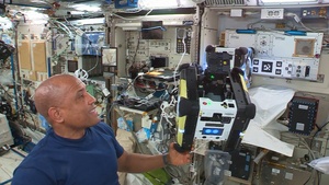 From the Flight Deck to the Moon - Navy Astronaut Victor Glover