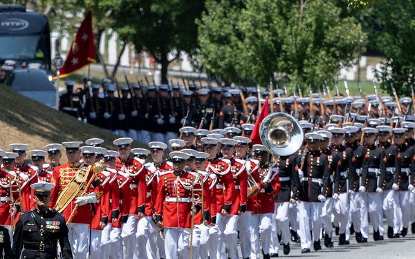 29th Commandant of the Marine Corps, retired Gen. Alfred Gray laid to rest at ANC