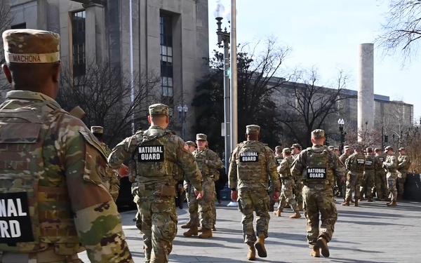 Joint Task Force–DC Joins First Responders for Dignified Transfer Honor Escort