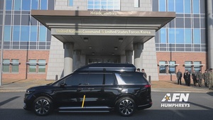 ROK Minister of Defense Visits Combined Forces Command