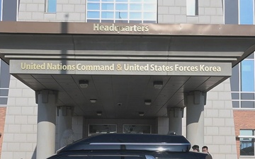 ROK Minister of Defense Visits Combined Forces Command