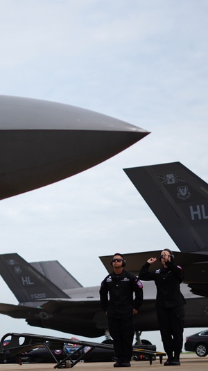 F-22 Raptor Aerial Demonstration Team Cockpit B-Roll